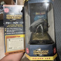 Batman Statue 