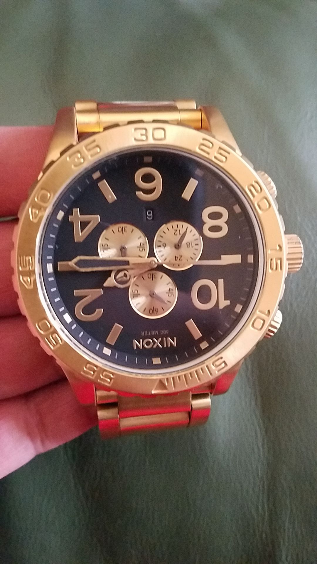 Used nixon watch !