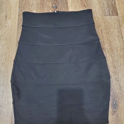 Black pencil skirt sz S