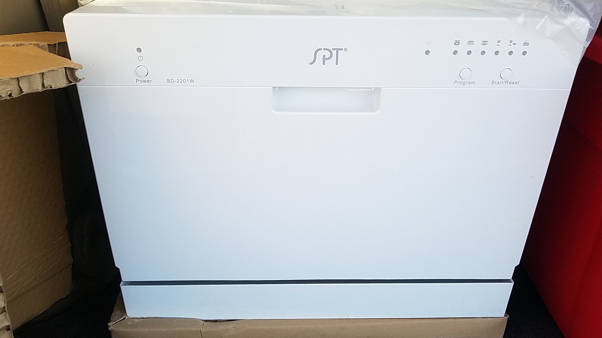 SPT countertop dishwasher. NEW IN BOX