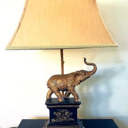 golden table lamp light elephant elegant