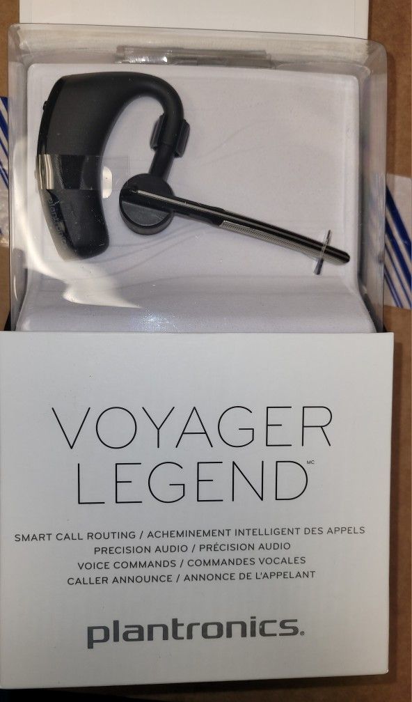 PLANTRONICS VOYAGER LEGEND. NEW