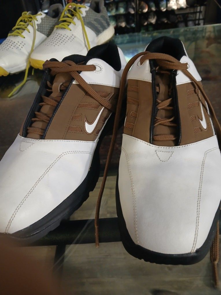 Nike Mens Size 12 Saddle Soft Spikes Golf Sneakers