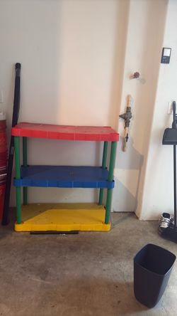 Kids shelf