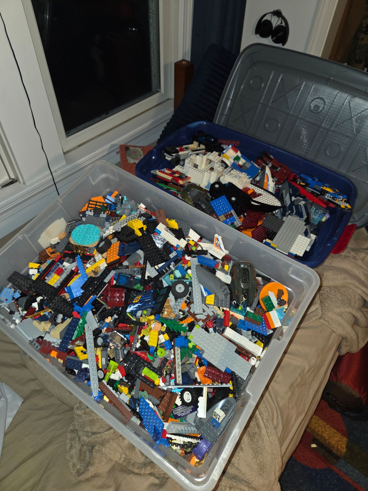 A Ton of Spare Lego pieces