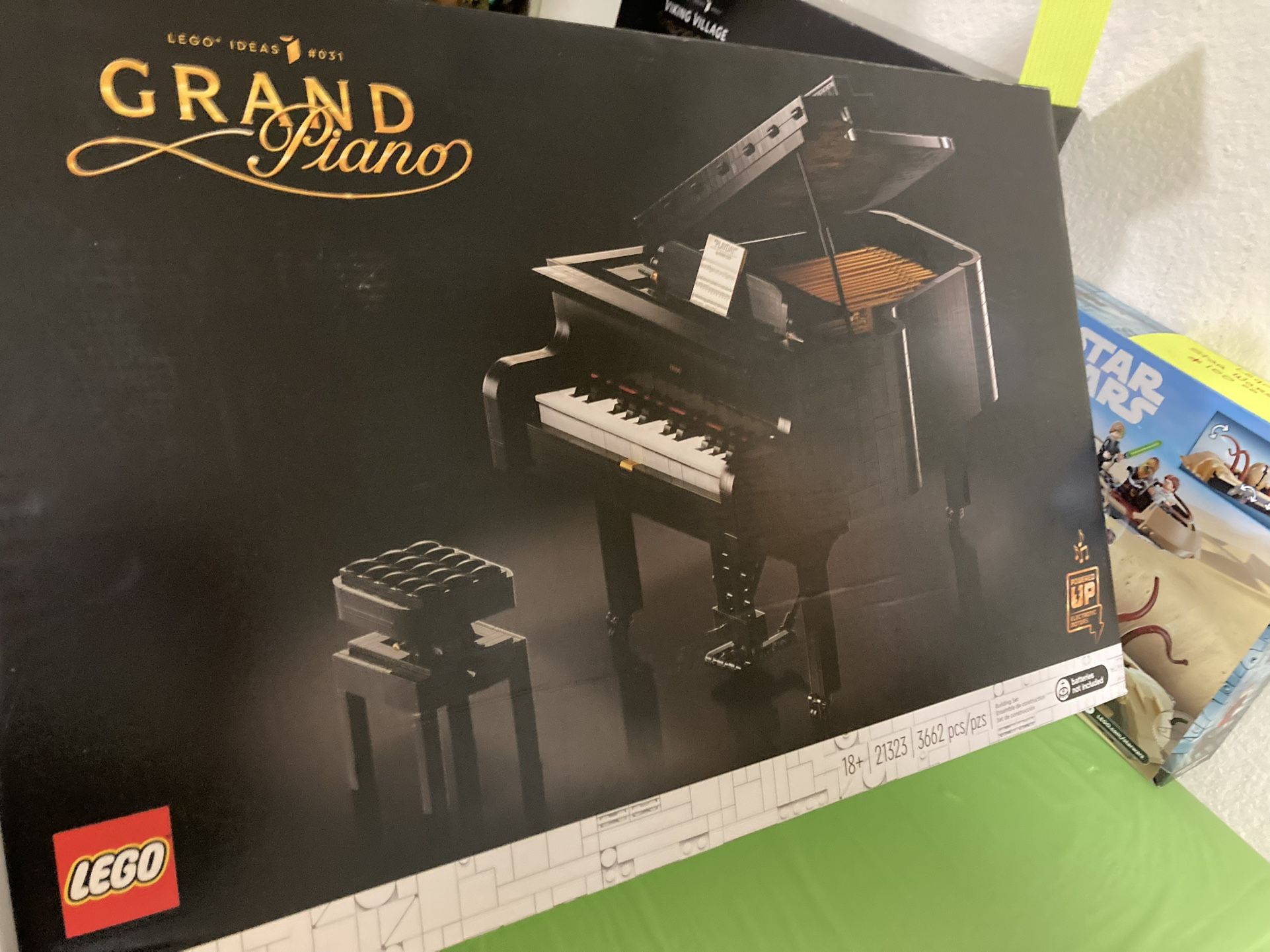 Grand piano legos