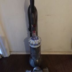 Dyson Ball Pet Bagless Vacuum 40.00