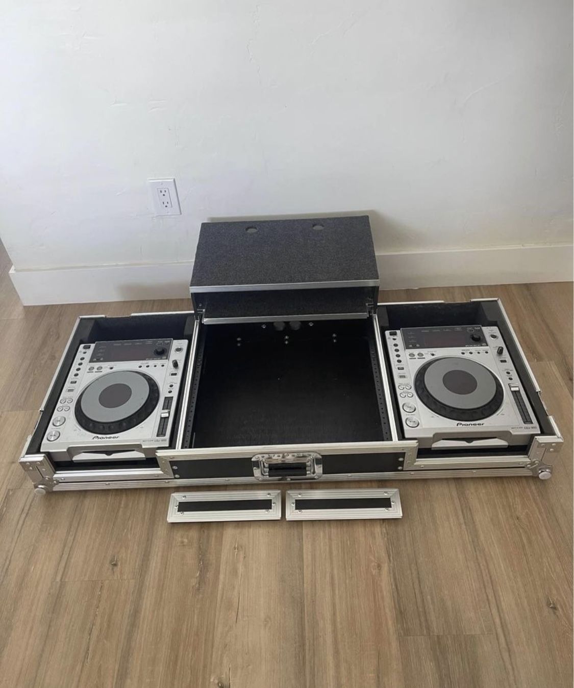 Odyssey Flight Case For DJ 