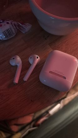 Apple AirPods with Charging Case