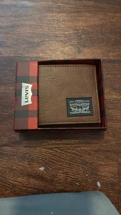 levi’s wallet 