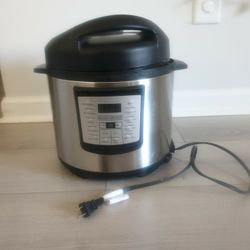 Pickup From Mount Juliet Tn 37122..BLACK+DECKER PR100 11-in-1 Ultimate Cooking Pot, Stainless Steel  