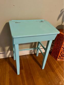 Vintage Wood School Desk with Lift Top $55