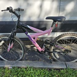 Girls Bike 24" Pink 18 Speed