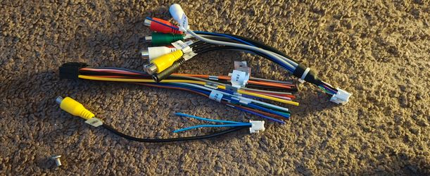 Car stereo wiring harness / backup camera gps