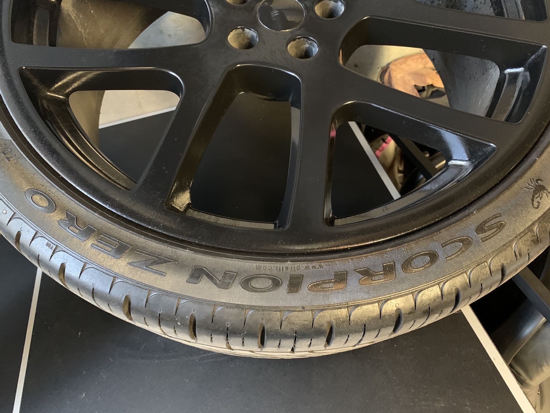 22’’ Inch SRT GLOSS BLACK RIM/TIRES