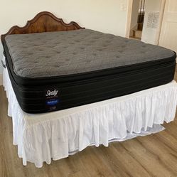 Sealy Performance Posturepedic Queen Mattress and Box Spring