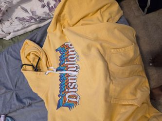 DISNEYLAND Sweater Shirt