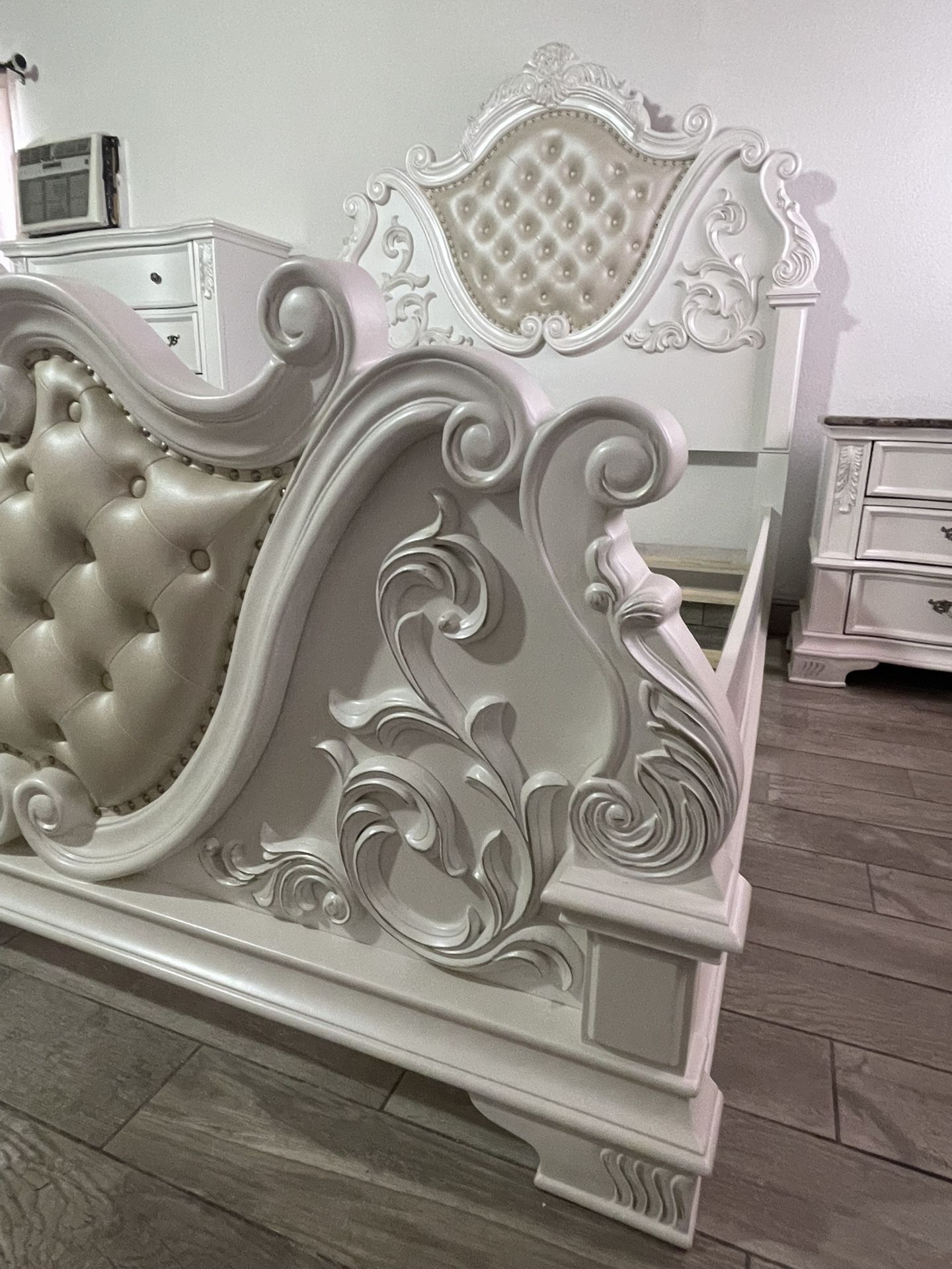White Queen Bed Dresser Mirror Nightstand $2200
