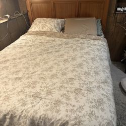 Ethan Allen Queen Bed Frame