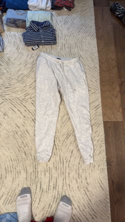 Men’s Light Gray Jogger Sweatpants – Size L (fits like M)