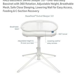 Halo bassinest swivel sleeper.
