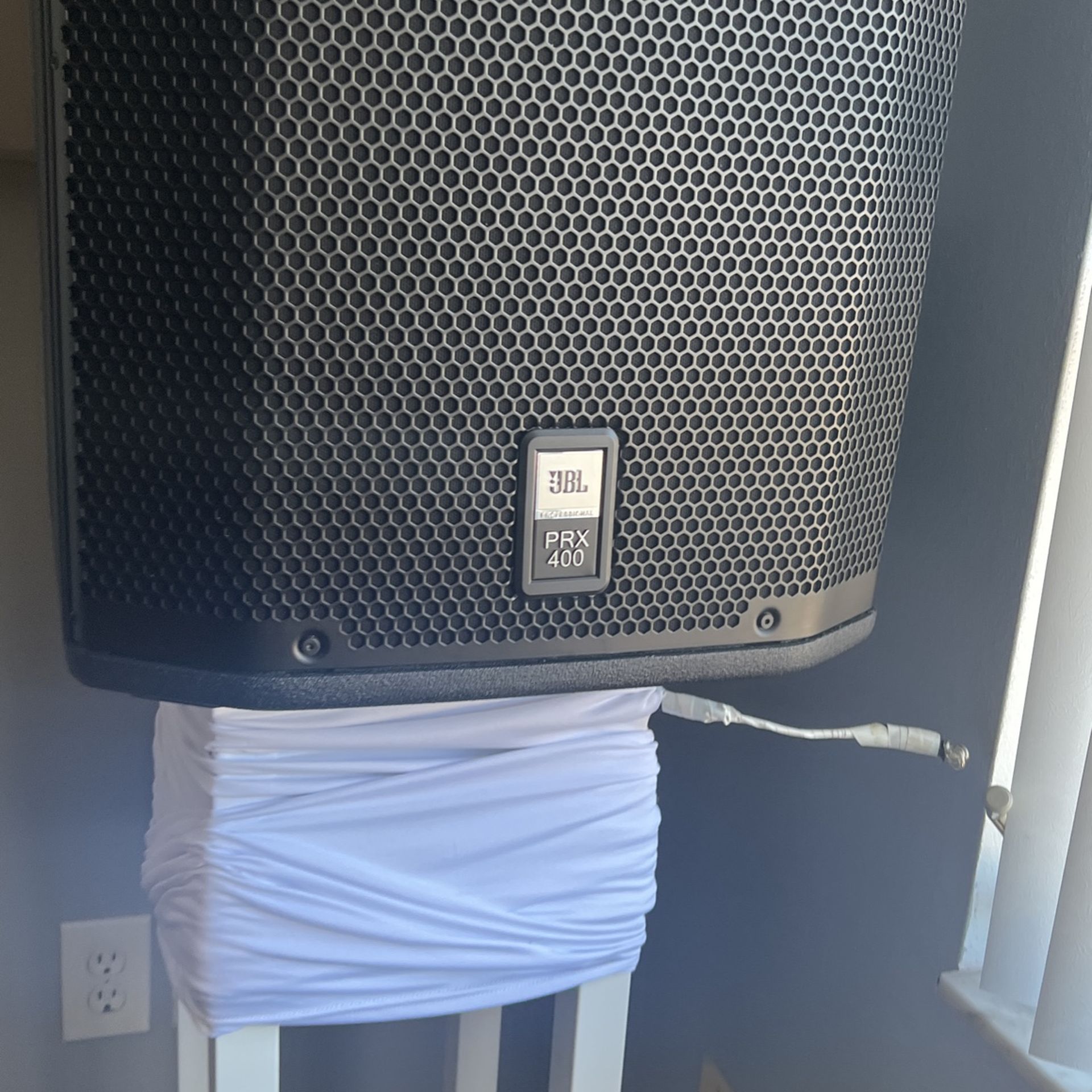 Pair Of JBL PRX 400 With Stands