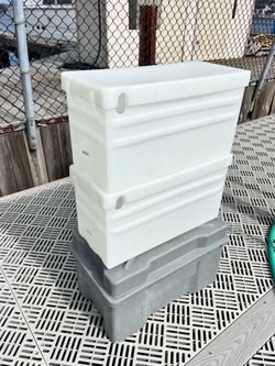 Battery boxes 4D and 8D