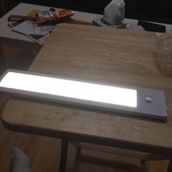 under cabinet usb charged light