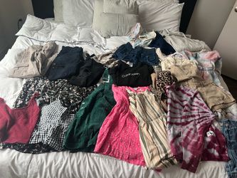 Clothes all 25$