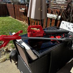 Craftsman leaf blower and trimmer with 2 batteries and charger