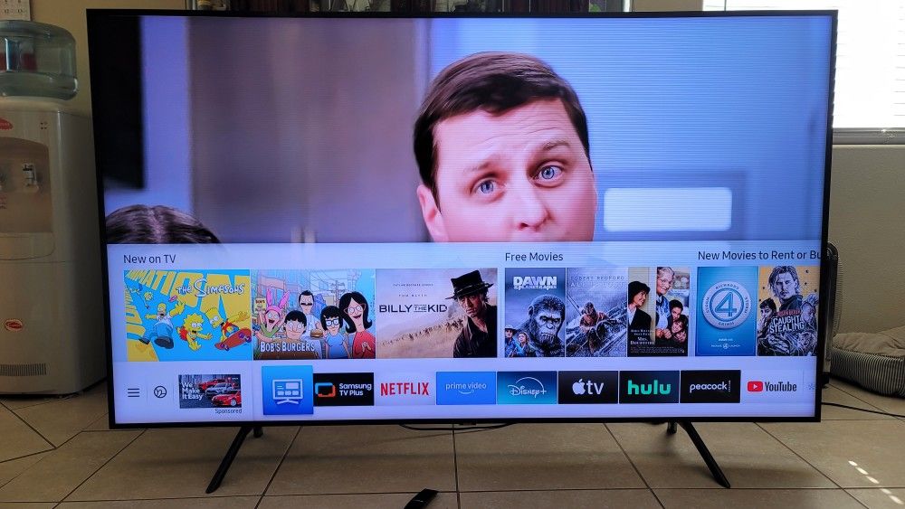 Samsung Tv 82" Q60