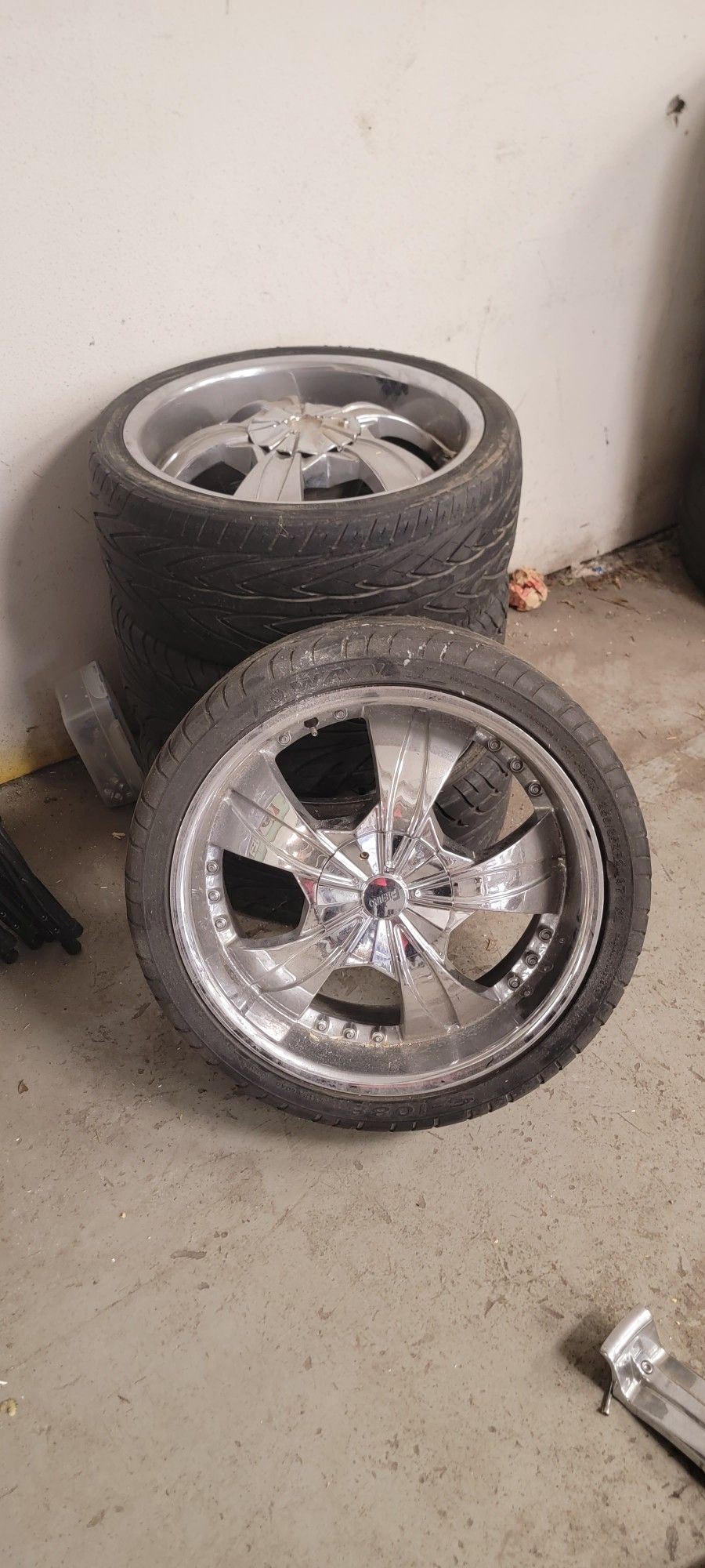 22' Chrome Rim (No Bends Or Cracks)
