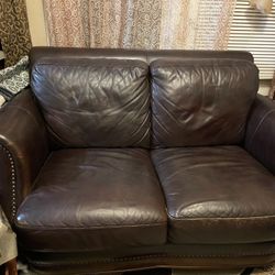Leather sofa set 