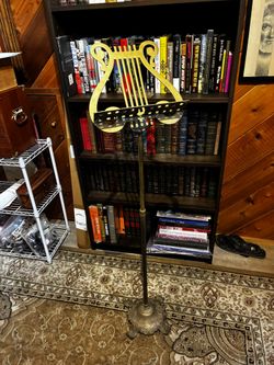 Vintage 1960s Brass Neoclassical Lyre Music Stand, MCM Mid Century Harp Sheet Holder with Ornate Cast Base, Extendible Display Height 