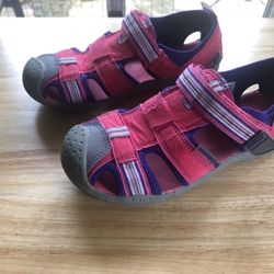 KIDS ACTIVE OUTDOOR SANDAL: Size 1Youth