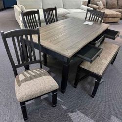 👌Brand New 👌TYLER CREEK BLACK-GRAY DINING ROOM SET(
Table+4 Side Chairs+Bench)