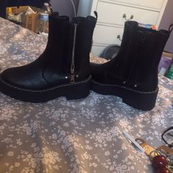 Black forever boots