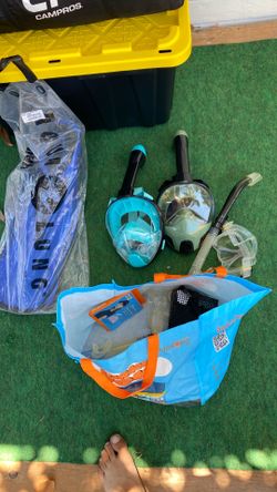 Scuba snorkeling gear paddle swimming