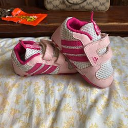 Baby girl, Adidas shoe size size 3