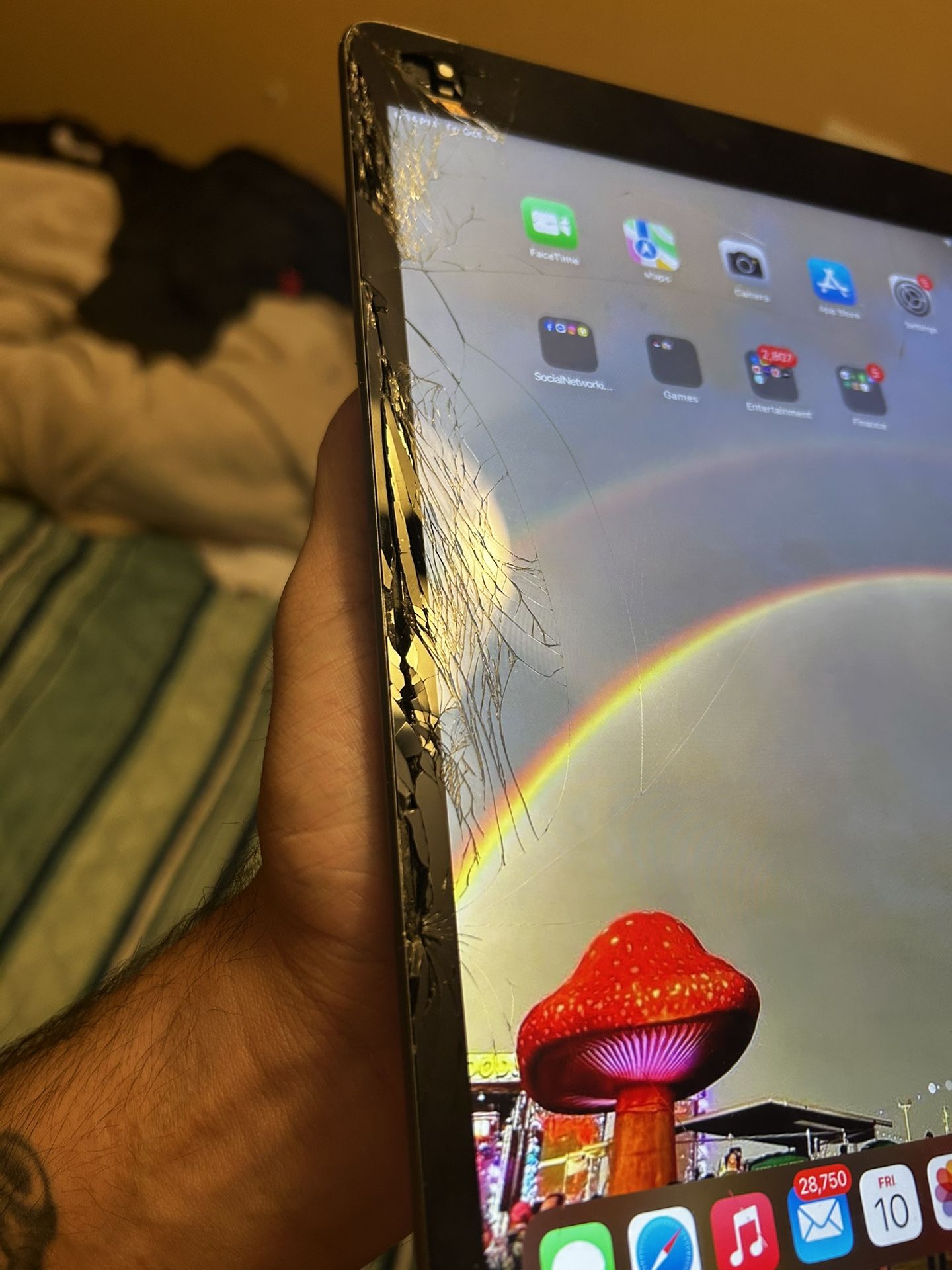 Apple iPad 9th Gen – 64GB Wi-Fi (Cracked Screen, Works Perfectly Otherwise)