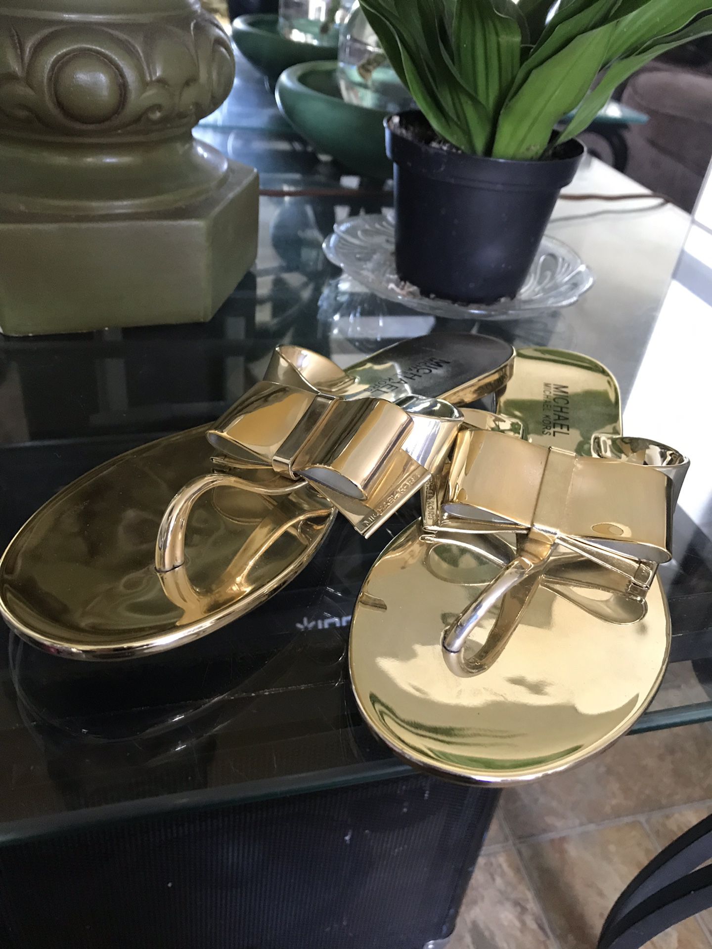 MK(Michael Kors) Metallic Gold Sandals 6