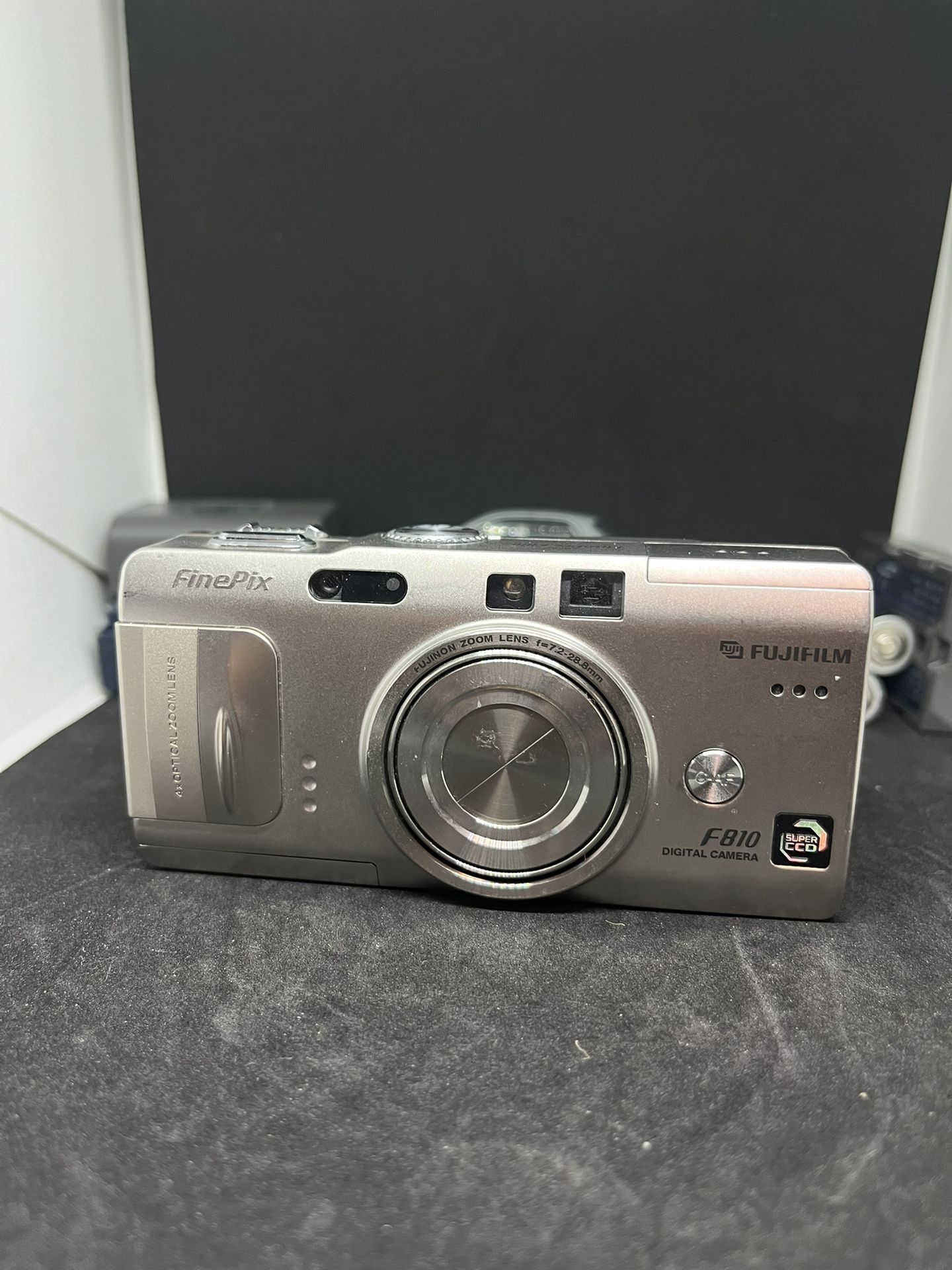 FUJIFILM FinePix F810 スーパーCCD 搭載 Fujifilm FinePix F810