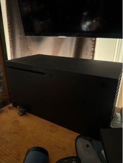 Xbox Series X 1tb with Elite 2 controller