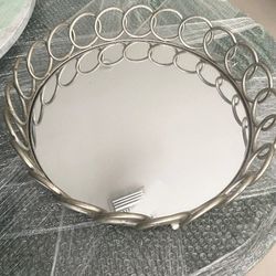 Metal Tray 17in