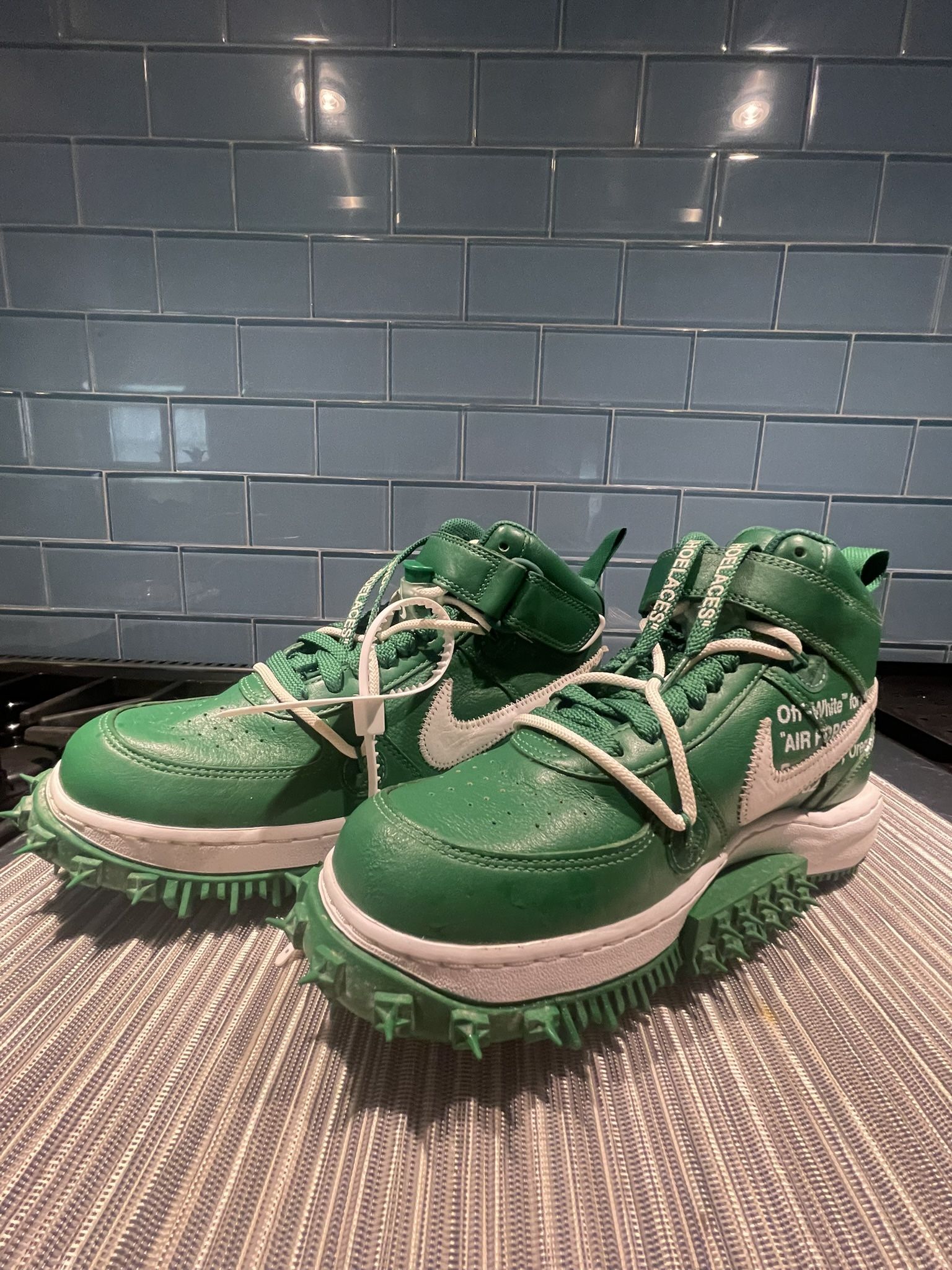 Off-White Size 7 With 2 More pairs Of Nike 