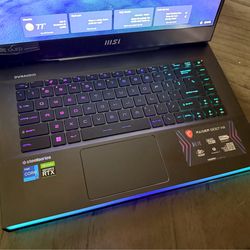 MSI Raider GE67 HX 15.6 QHD 240Hz 2.0 GHz i7-12800HX 16GB 1TB SSD RTX 3070 Ti