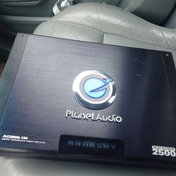 Planet Audio 2500 Watt Monoblock Amp