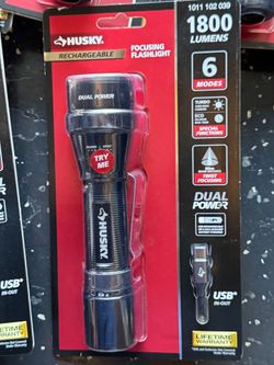 Husky 1800 Lumen Rechargeable Focusing Flashlight