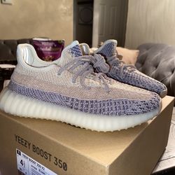 Yeezy Ash Pearl Size 4.5