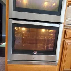 Whirlpool double oven 30 Inch - Electric 